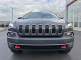 Used 2016 Jeep Cherokee Trailhawk image 2