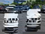 Used 2017 Jeep Cherokee Limited image 2