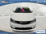 Used 2017 Chrysler Pacifica Limited image 3