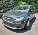 Used 2023 Chrysler Pacifica Touring-L w/ S Appearance Package image 2
