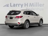 Used 2017 Hyundai Santa Fe SE image 2