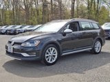 Used 2017 Volkswagen Golf SE image 5