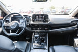 Used 2022 Nissan Rogue SL image 2