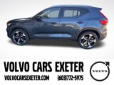 Certified 2022 Volvo XC40 T5 Momentum w/ Premium Package image 3