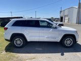 Used 2020 Jeep Grand Cherokee Laredo image 3