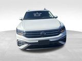 Certified 2024 Volkswagen Tiguan SE image 3