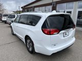 Used 2018 Chrysler Pacifica Limited w/ Advanced Safetytec Group image 3
