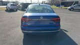 Used 2017 Volkswagen Passat 1.8T SE image 4