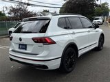 Certified 2022 Volkswagen Tiguan SE R-Line image 6