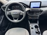 Used 2020 Ford Escape SE image 3