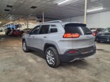 Used 2018 Jeep Cherokee Limited image 4