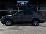 Used 2016 Ford Explorer XLT image 2