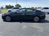 Used 2024 Nissan Altima 2.5 SV image 3