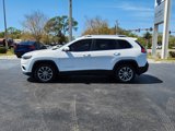 Used 2019 Jeep Cherokee Latitude Plus w/ Comfort/Convenience Group image 4
