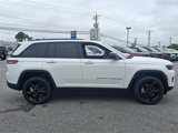 New 2025 Jeep Grand Cherokee Altitude image 5
