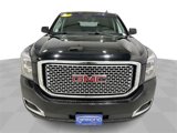 Used 2017 GMC Yukon Denali image 3