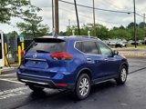 Used 2018 Nissan Rogue SV image 4