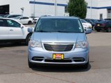 Used 2013 Chrysler Town & Country Touring image 2