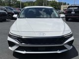 Certified 2024 Hyundai Elantra SEL w/ Convenience Package image 2