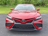 Used 2023 Toyota Camry SE image 2