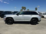 Certified 2024 Jeep Grand Cherokee Altitude image 3