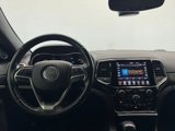 Used 2020 Jeep Grand Cherokee Laredo w/ Laredo X Package image 3