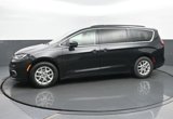 Used 2022 Chrysler Pacifica Touring-L image 2