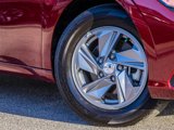 Used 2025 Hyundai Elantra SE image 2