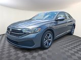 Certified 2024 Volkswagen Jetta SE image 3