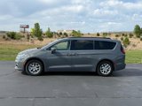 Used 2022 Chrysler Pacifica Touring-L image 2