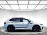 Used 2023 Volkswagen Tiguan SE R-Line image 4