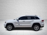 Used 2021 Jeep Grand Cherokee Laredo image 2