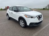 Used 2018 Nissan Kicks S image 3