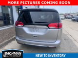 Used 2018 Chrysler Pacifica Touring-L w/ Advanced Safetytec Group image 4
