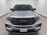 Used 2022 Ford Explorer XLT w/ Equipment Group 202A image 2