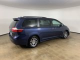 Used 2019 Toyota Sienna XLE image 5