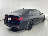 Used 2022 BMW 740i w/ M Sport Package image 5