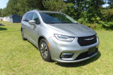 Used 2021 Chrysler Pacifica Touring-L image 4