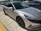 Used 2022 Hyundai Elantra SEL w/ Convenience Package image 3