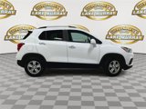 Used 2019 Chevrolet Trax LT w/ LT Convenience Package image 4