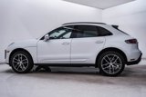 Certified 2024 Porsche Macan image 2