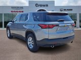 Used 2023 Chevrolet Traverse LS image 4