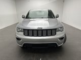 Used 2018 Jeep Grand Cherokee Altitude image 3