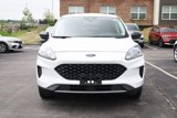 Used 2022 Ford Escape SE image 3