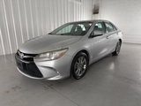 Used 2017 Toyota Camry SE image 3
