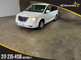 Used 2010 Chrysler Town & Country Touring image 2