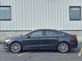 Used 2017 Ford Fusion SE w/ Fusion SE Technology Package image 3