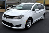 Used 2017 Chrysler Pacifica Touring-L image 2