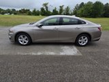 Used 2022 Chevrolet Malibu LT image 2