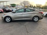 Used 2015 Hyundai Elantra SE image 2